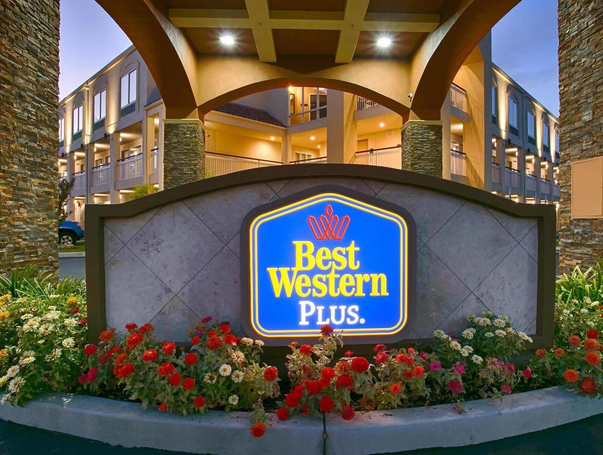 Best Western Plus Rancho Cordova Inn Exterior photo