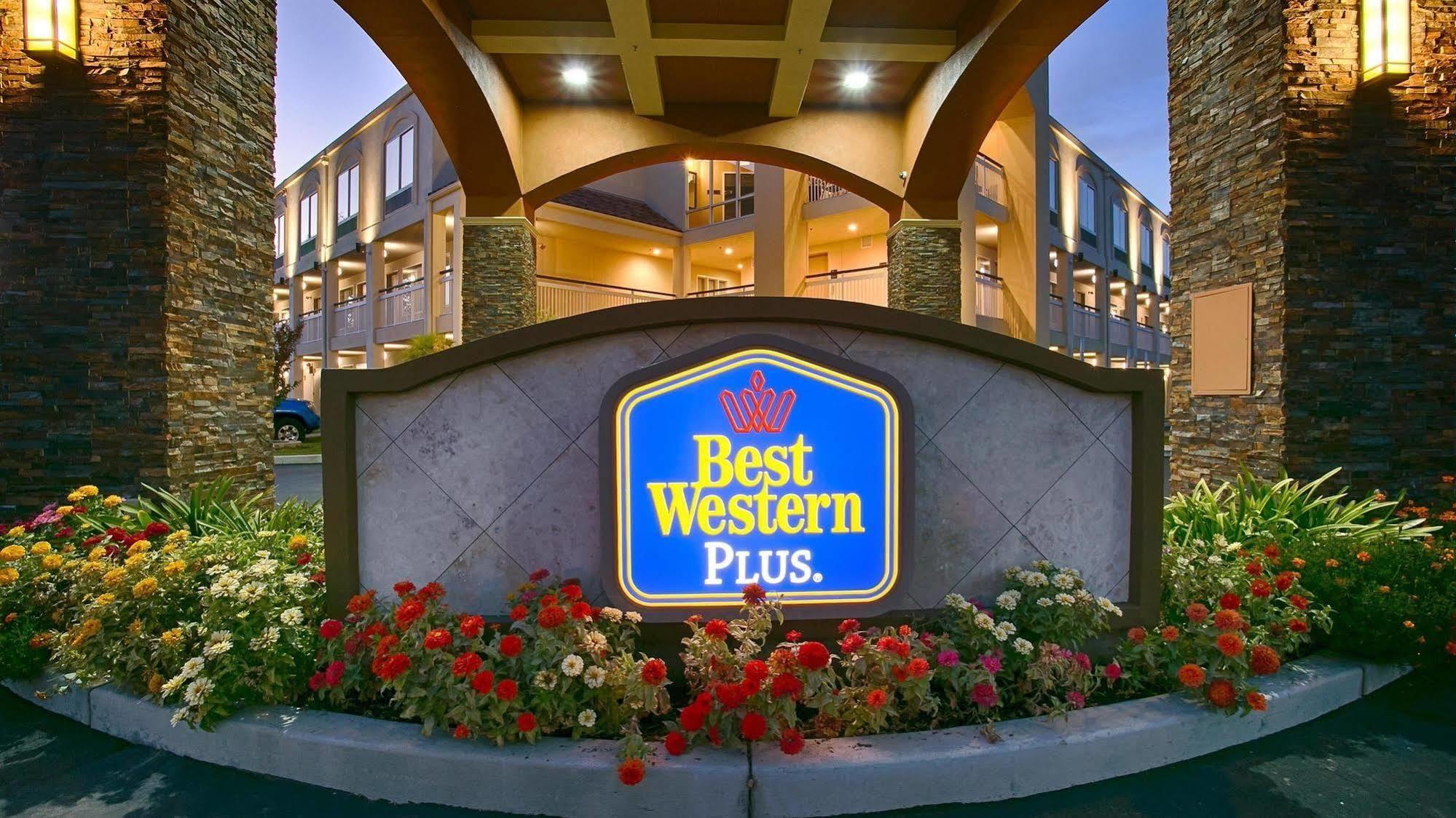 Best Western Plus Rancho Cordova Inn Exterior photo