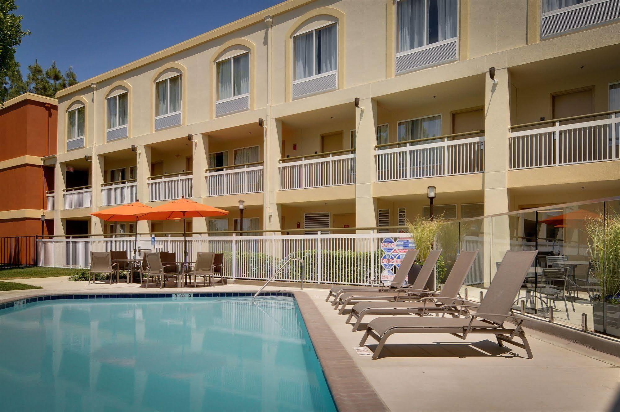 Best Western Plus Rancho Cordova Inn Exterior photo